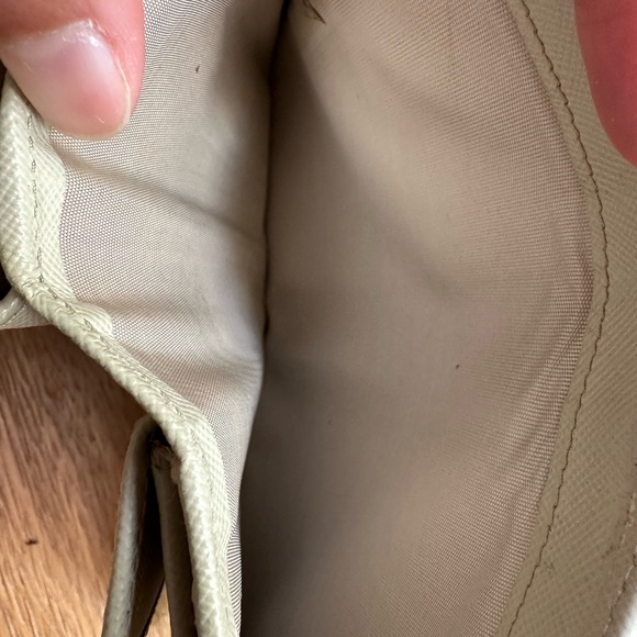 Authentic Prada saffiano wallet - Picture 7 of 9